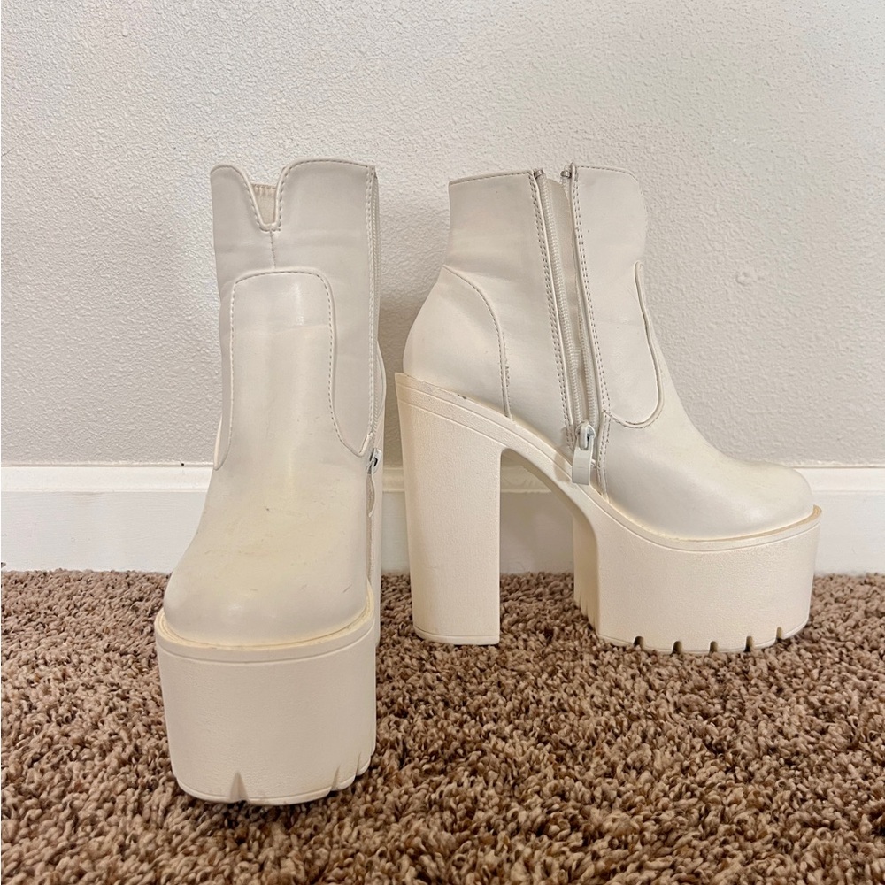 Size 7 Platform Heels